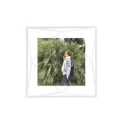 Prisma Frame White for 10 x 10 cm Photo Umbra